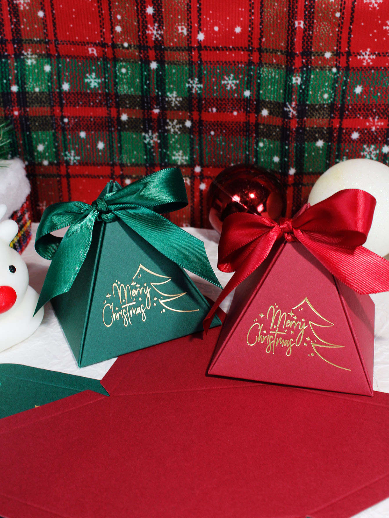 Chocolate Snack - Christmas Triangle Box Candy Gift Box